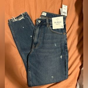 NWT Abercrombie & Fitch The High Rise Curve Love Jeans